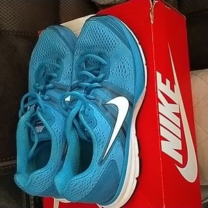 Nike   Zoom Pegasus 29 woman size 10 shoes